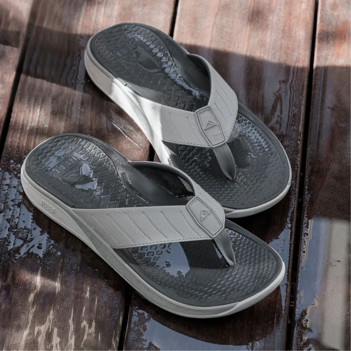 CJ2363_Deckhand_Grey_abovethefold-1.webp