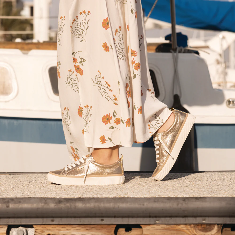 CJ5192_Lay_Day_Dawn_Champagne_FAHO23_108-2099x1400-479796b_1_1.webp