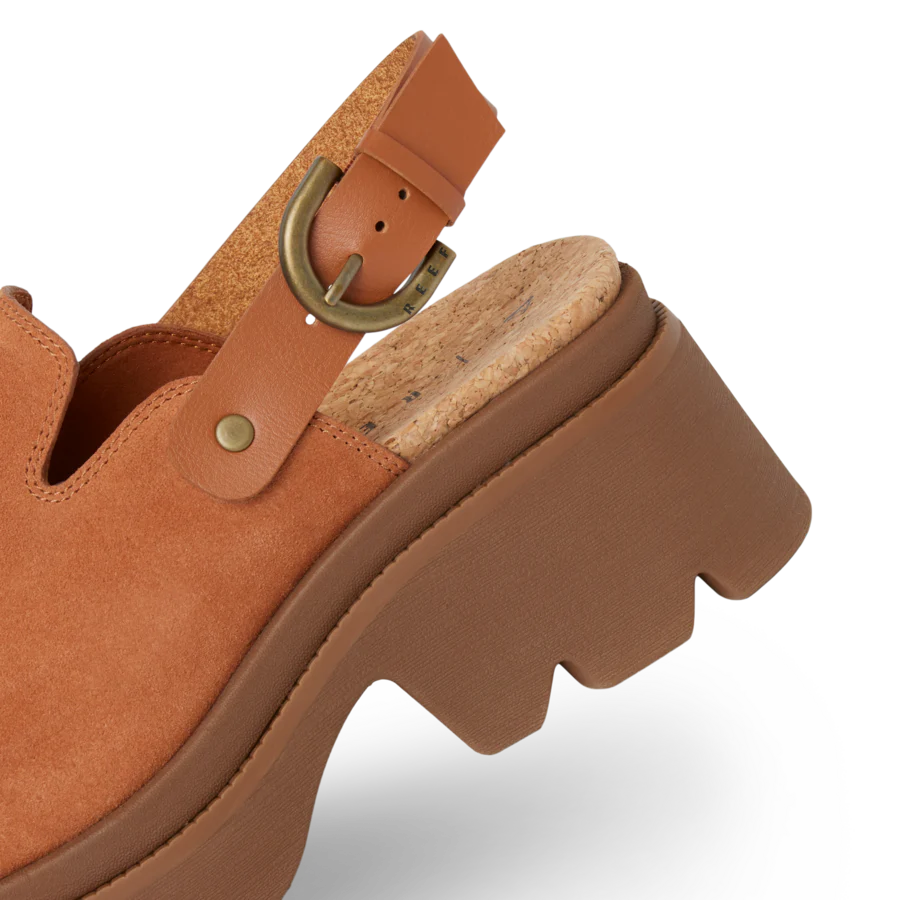 CJ7388_VISTA_LUXE_SOLENE_BROWN_DTL2-900x900-c4cc11b.webp