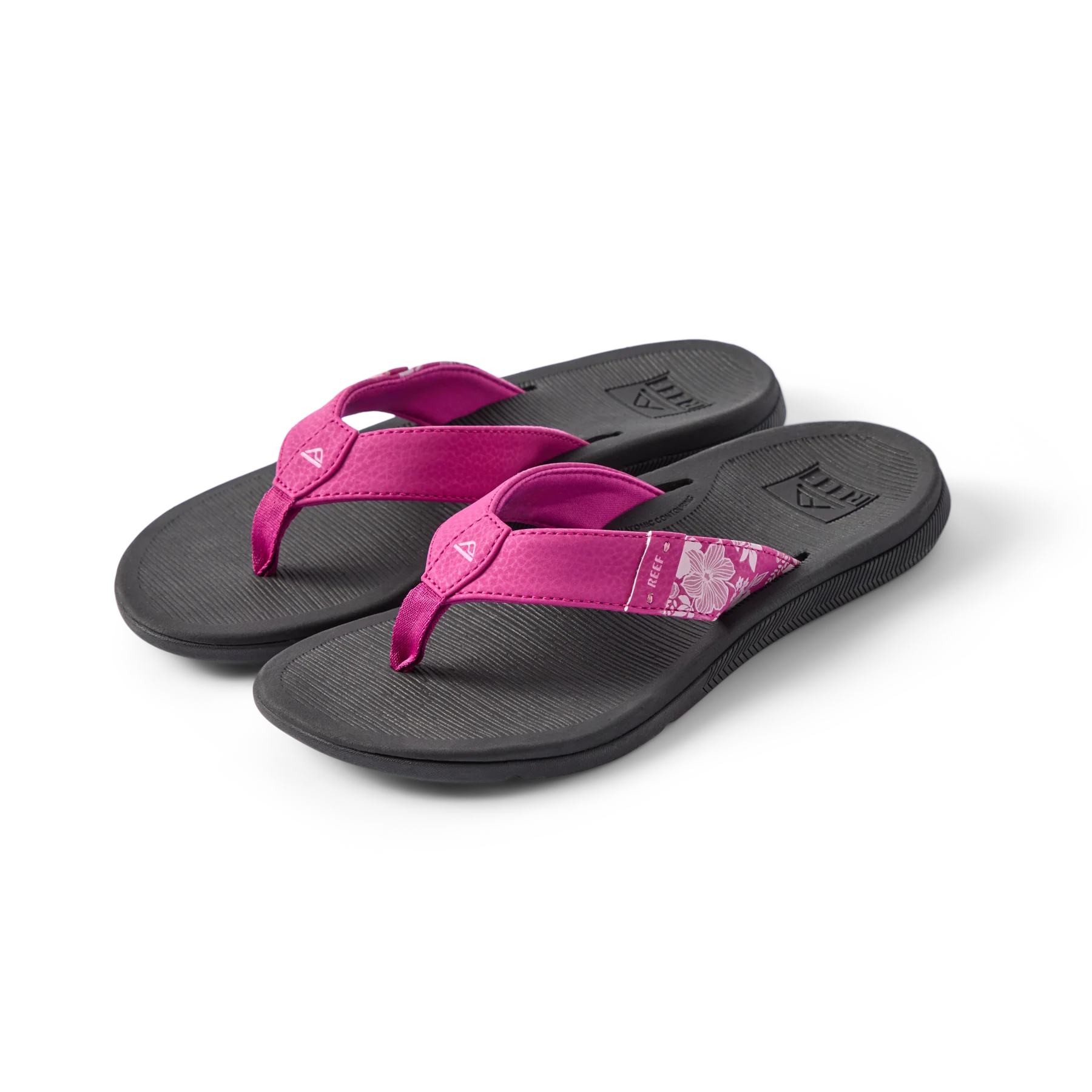 CJ8827_SANTA_ANA_FUCHSIA_RED_BLACK_9361_WB-2500x2500-83e7224_1.webp