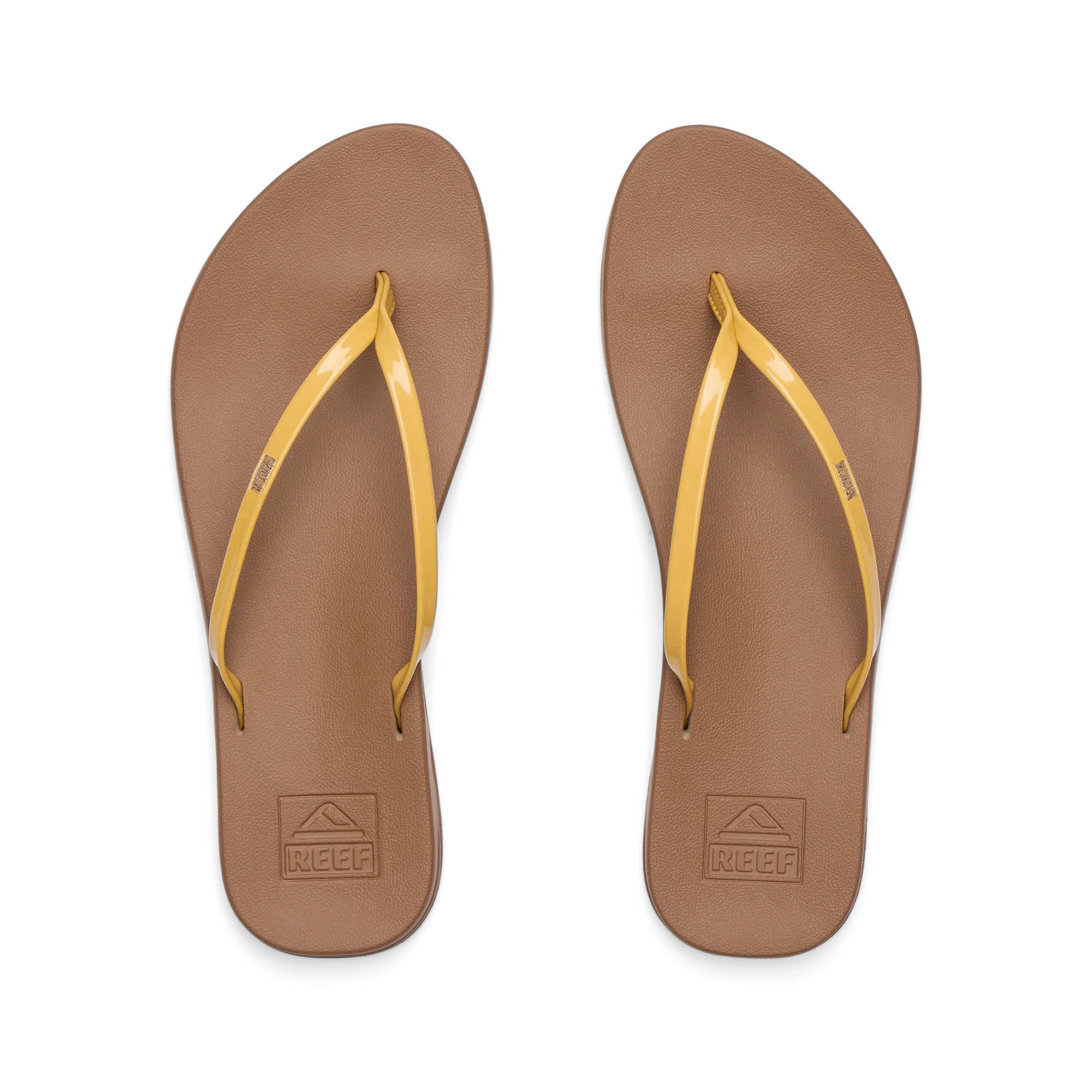 CJ9516_CUSHION_SLIM_GOLDEN_APRICOT_T_SHADOW_f5d55494-e11f-466a-a904-02bb78d3afbc.webp