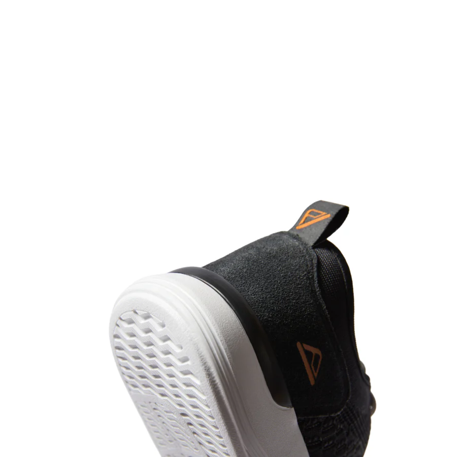 REEF_Footwear_Stragglers11774_WB-900x900-831cf75.webp